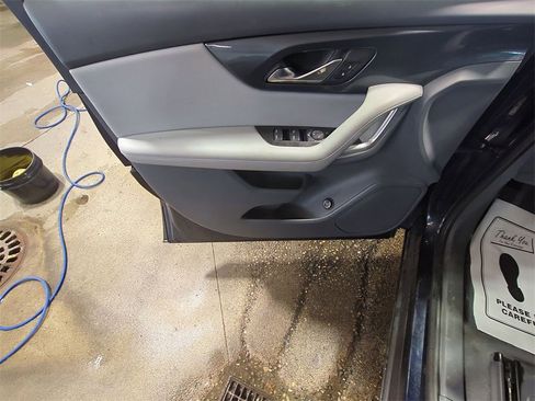 Used 2020 Chevrolet Blazer LT image 17