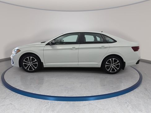 Certified 2024 Volkswagen Jetta Sport FWD image 8