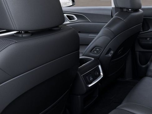 New 2025 Kia Carnival SX w/ SX Dark Edition Package FWD image 26