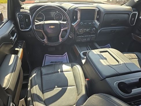 Used 2022 Chevrolet Silverado 2500 High Country w/ Z71 Off-Road Package image 6