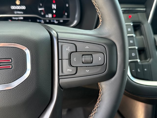 Used 2023 GMC Yukon AT4 w/ AT4 Premium Plus Package AWD/4WD image 17