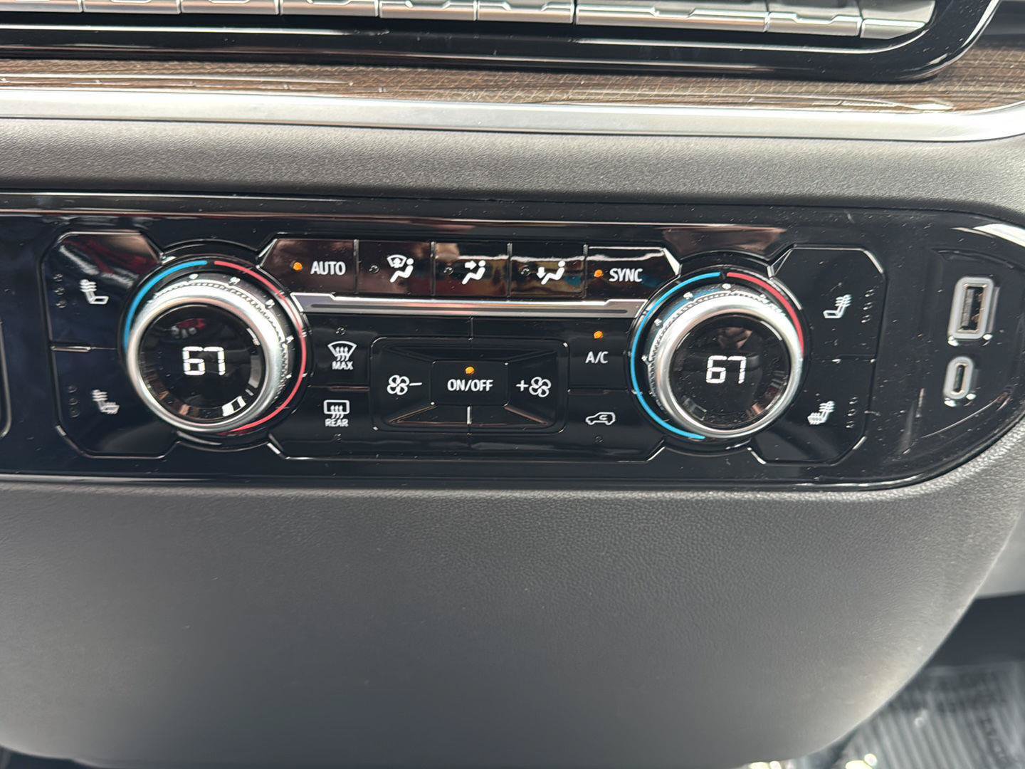 New 2026 GMC Sierra 1500 Elevation AWD/4WD image 13