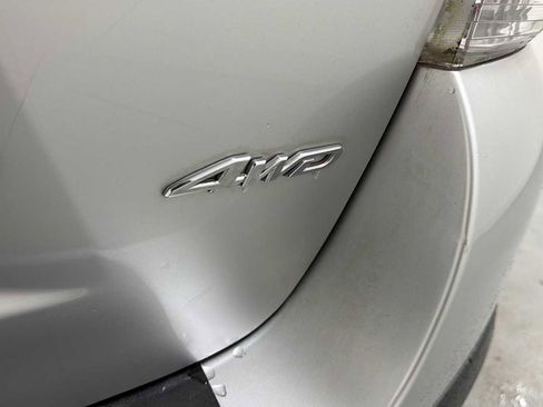 Used 2012 Toyota Highlander Limited w/ Tow Pkg image 30