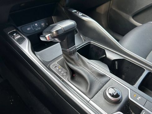 Used 2025 Kia Sorento S FWD image 30