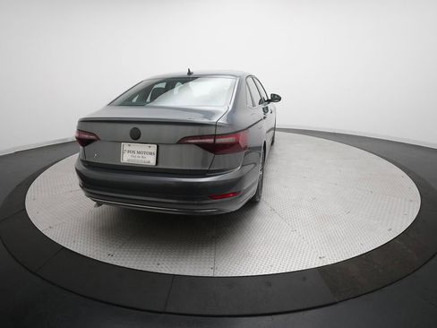 Used 2021 Volkswagen Jetta SE image 13