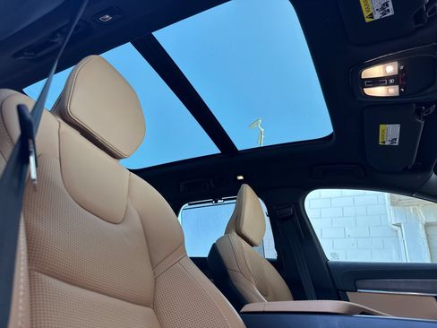 Certified 2025 Volvo V90 B6 Cross Country Ultra w/ Protection Package Premier AWD/4WD image 21