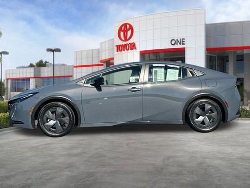 Used 2024 Toyota Prius LE image 8