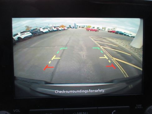 Used 2022 Nissan Frontier SV w/ Technology Package image 19