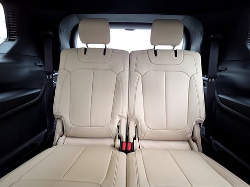 New 2025 Jeep Grand Cherokee L Limited image 10