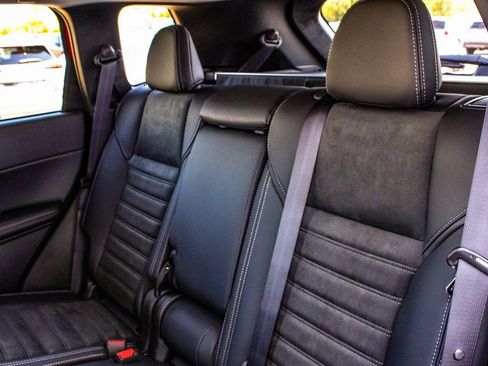 New 2025 Mitsubishi Outlander SE image 33