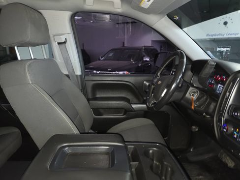 Used 2018 Chevrolet Silverado 1500 LT w/ All Star Edition AWD/4WD image 31