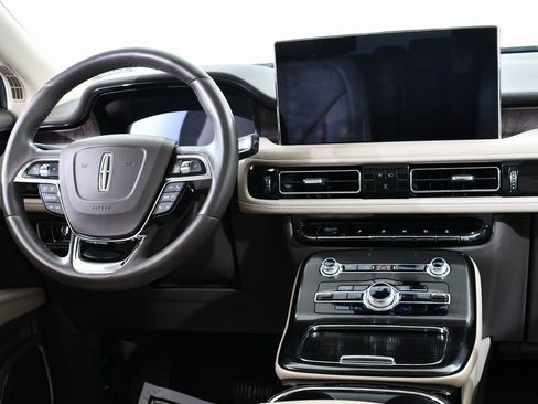 Used 2021 Lincoln Nautilus Reserve image 8