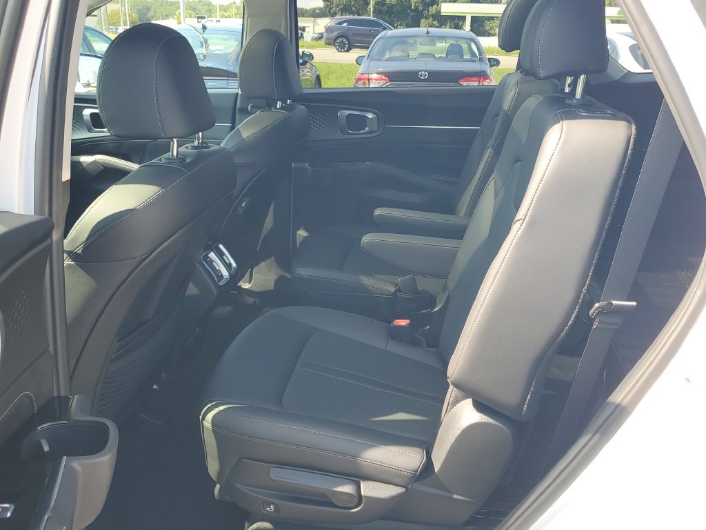 Used 2023 Kia Sorento SX AWD/4WD image 22