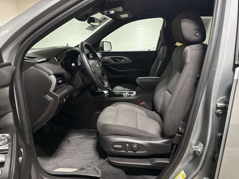 Used 2023 Chevrolet Traverse LT w/ LPO, Floor Liner Package AWD/4WD image 19