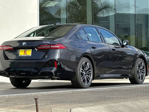 New 2026 BMW 530i 530i w/ M Sport Package image 3