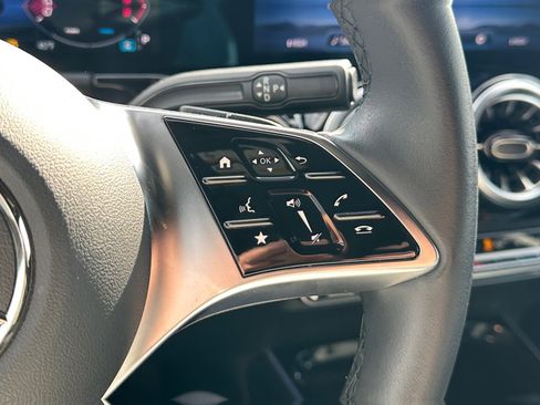 Certified 2025 Mercedes-Benz GLA 250 4MATIC image 6