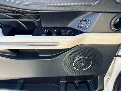 Used 2018 Ford Expedition Platinum AWD/4WD image 10