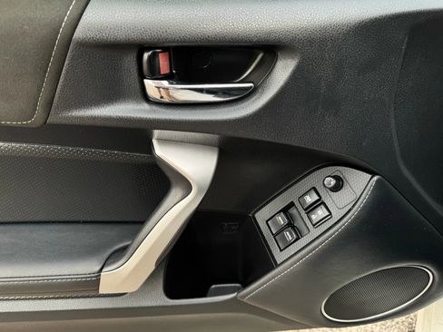 Used 2017 Toyota 86 image 12