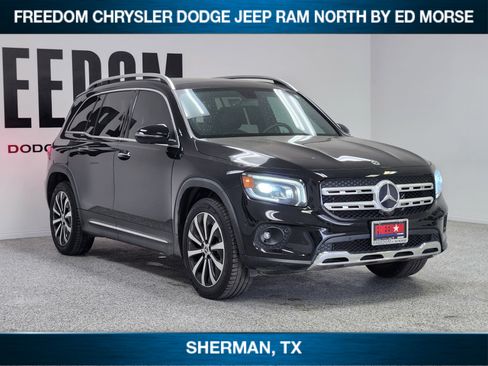Used 2021 Mercedes-Benz GLB 250 image 2