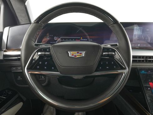 Used 2026 Cadillac Escalade Platinum Luxury w/ LPO, Floor Liner Package AWD/4WD image 19
