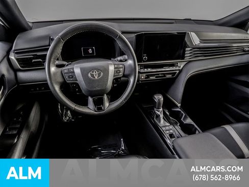 Used 2025 Toyota Camry SE image 22