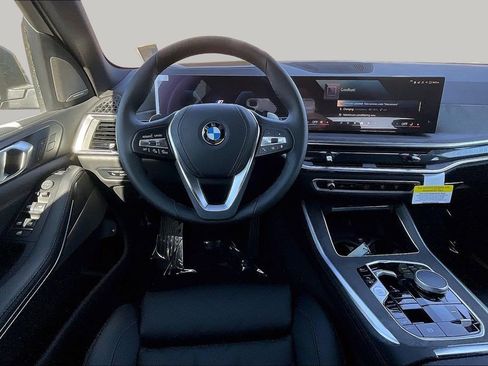 New 2026 BMW X5 xDrive50e w/ Premium Package AWD/4WD image 8