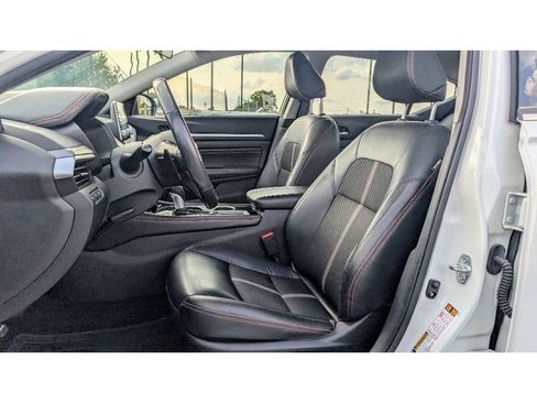 Used 2023 Nissan Altima 2.5 SR image 14