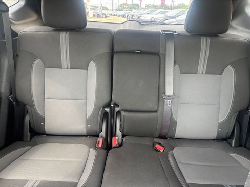 Used 2025 Chevrolet Blazer LT FWD image 39