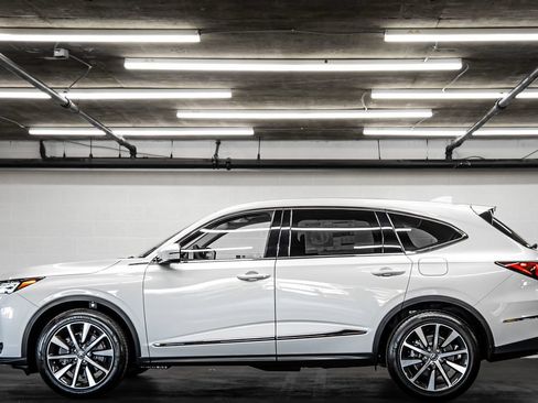 New 2026 Acura MDX SH-AWD w/ Technology Package image 2