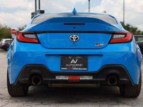 Used 2022 Toyota GR86 Premium RWD image 10