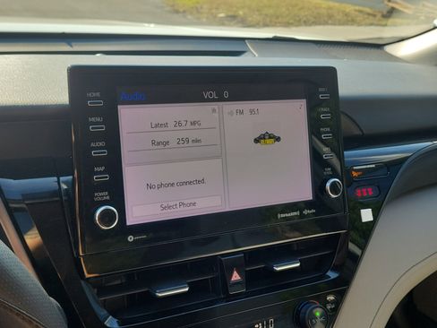 Used 2021 Toyota Camry SE w/ Audio Upgrade Package FWD image 32