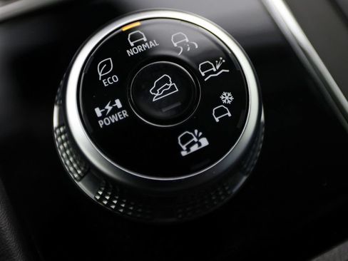 Used 2025 Mitsubishi Outlander SE AWD/4WD image 24
