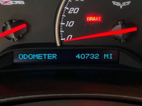 Used 2006 Chevrolet Corvette Z06 w/ Preferred Equipment Group RWD image 16