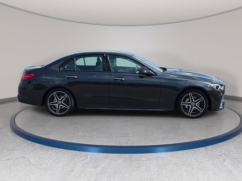 Used 2024 Mercedes-Benz C 300 Sedan image 4