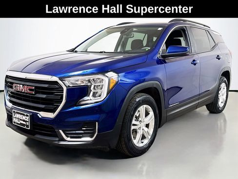 Used 2022 GMC Terrain SLE w/ Driver Convenience Package image 1