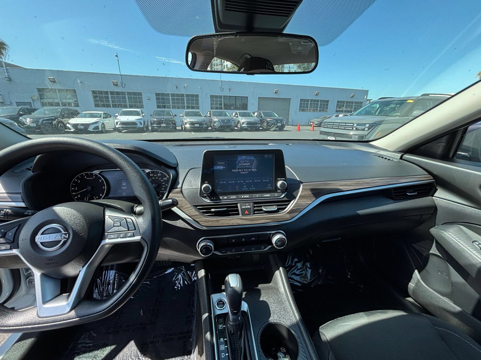 Used 2025 Nissan Altima 2.5 SV FWD image 16