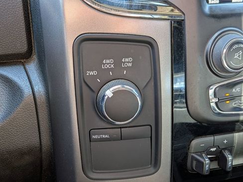 Used 2018 RAM 2500 Laramie w/ Sport Appearance Group image 28