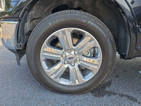Used 2020 Ford F150 Lariat w/ Equipment Group 502A Luxury AWD/4WD image 35