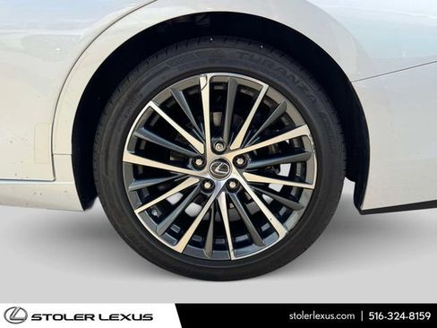 Used 2024 Lexus ES 350 w/ Premium Package FWD image 10