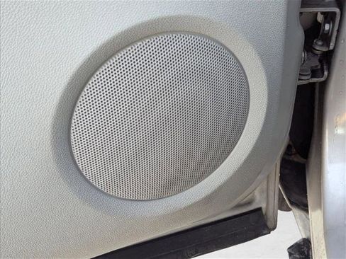 Used 2008 Chevrolet Suburban LT image 11