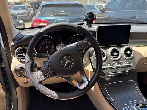 Used 2018 Mercedes-Benz GLC 300 4MATIC image 6