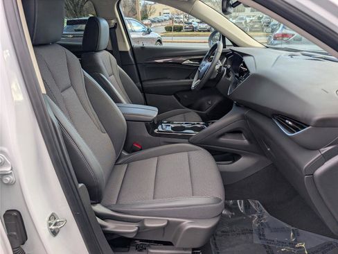 Used 2023 Buick Envision Preferred image 11