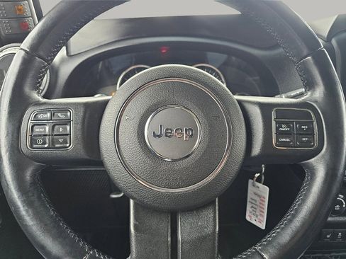 Used 2012 Jeep Wrangler Unlimited Sahara w/ Dual Top Group image 5