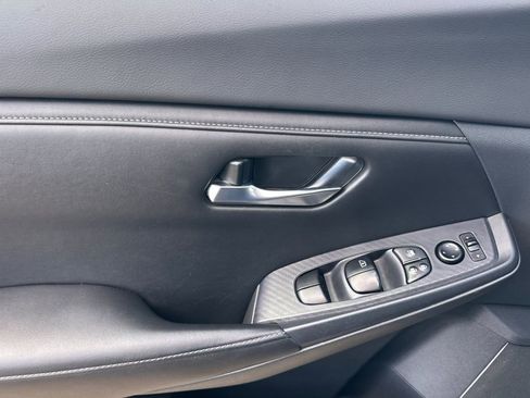 Used 2021 Nissan Sentra SV image 11