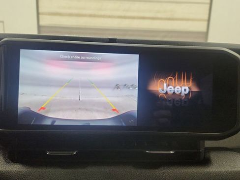 Certified 2024 Jeep Gladiator Sport image 23