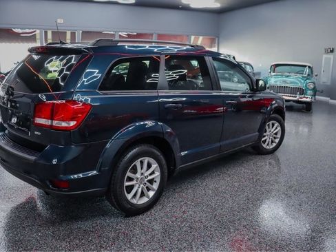 Used 2013 Dodge Journey SXT w/ Flexible Seating Group FWD image 6