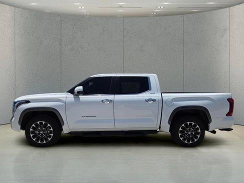 Used 2025 Toyota Tundra Limited AWD/4WD image 7