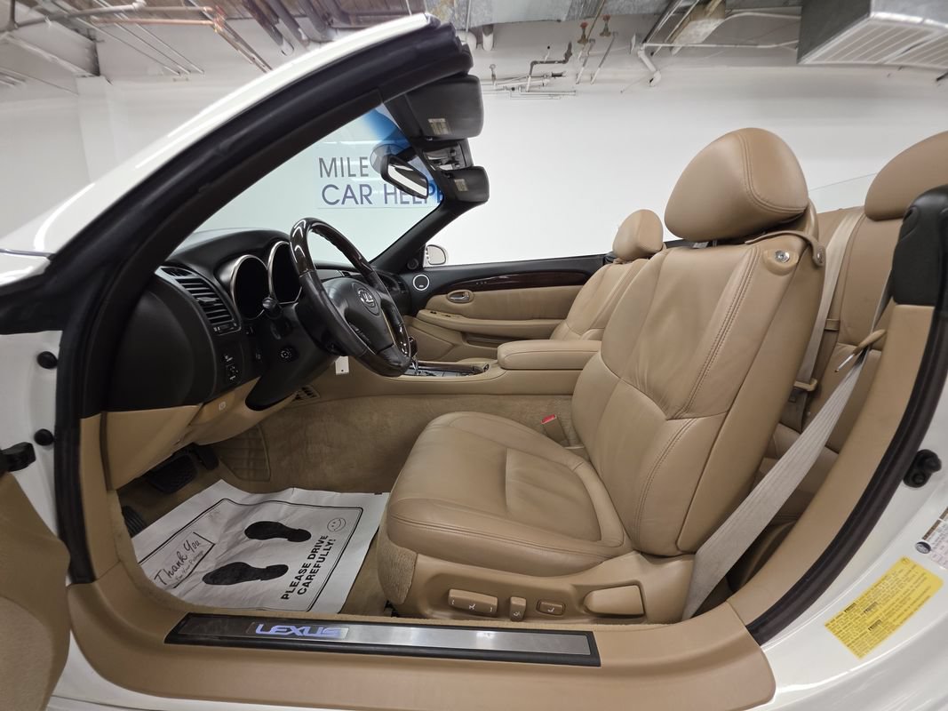 Used 2006 Lexus SC 430 Convertible RWD image 32