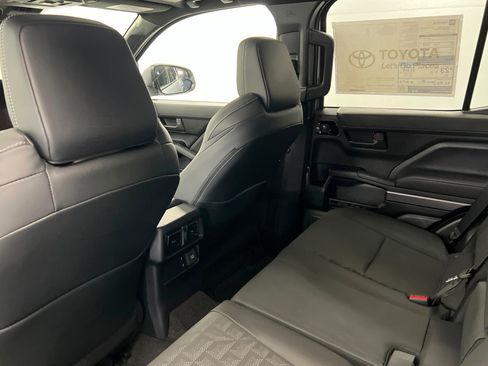 New 2026 Toyota 4Runner TRD Off-Road Premium AWD/4WD image 19