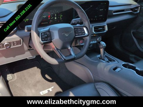 Used 2025 Ford Mustang GT Premium image 10